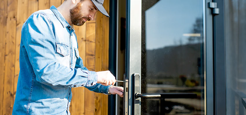Frameless Glass Storefront Door Locks Replacement in West Carson, CA