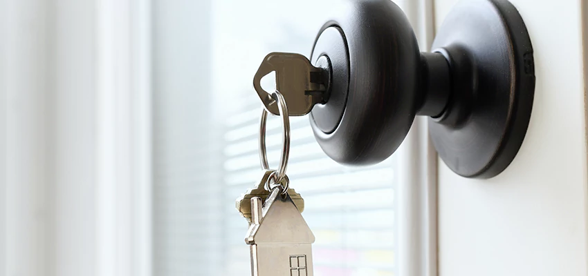 Bifold Door Knob Replacement in West Carson, California