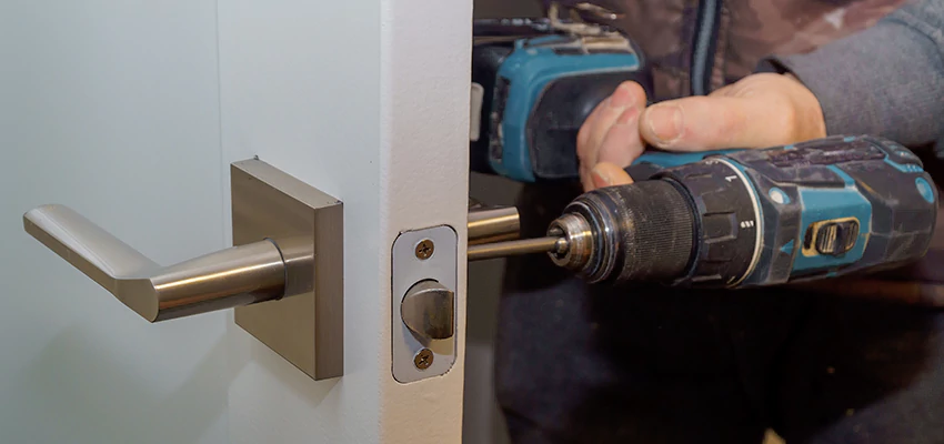 Broken Door Handle Lock Repair in West Carson, California